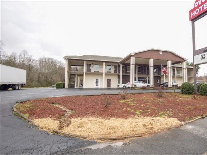 Econo Lodge Forest City Bagian luar foto