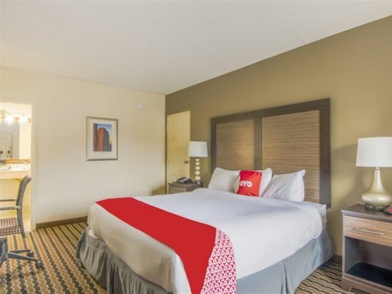 Econo Lodge Forest City Bagian luar foto