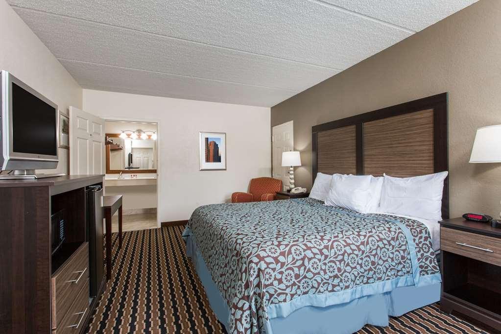 Econo Lodge Forest City Bagian luar foto