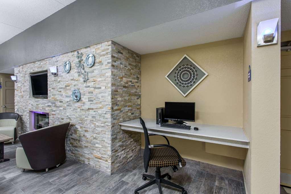 Econo Lodge Forest City Bagian luar foto