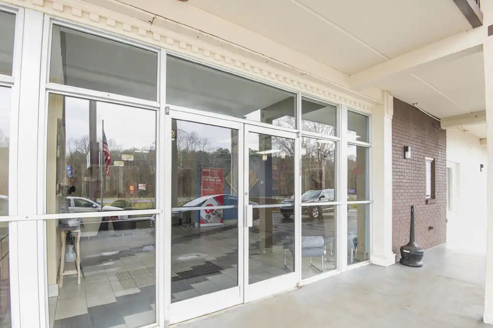 Econo Lodge Forest City Bagian luar foto