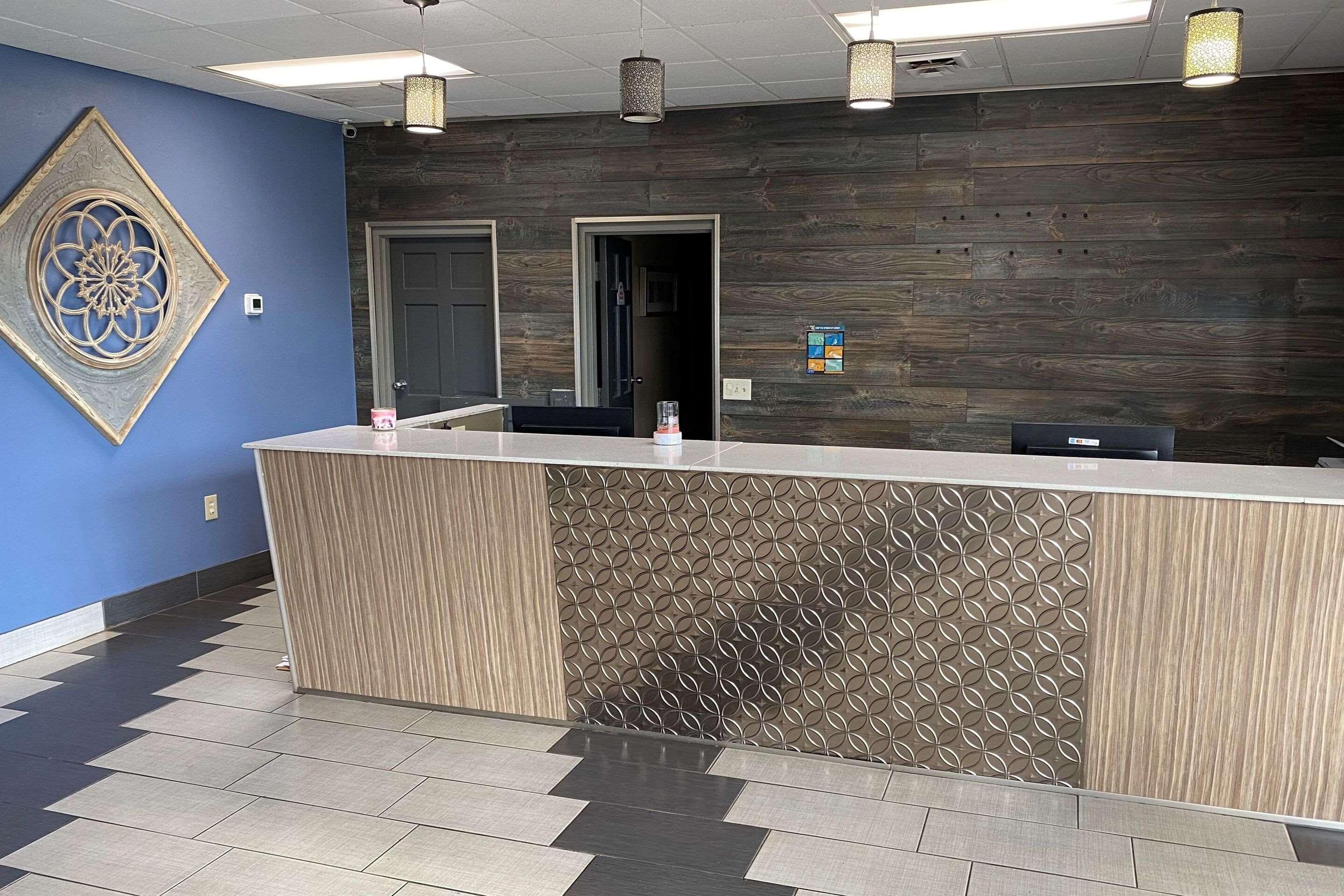Econo Lodge Forest City Bagian luar foto