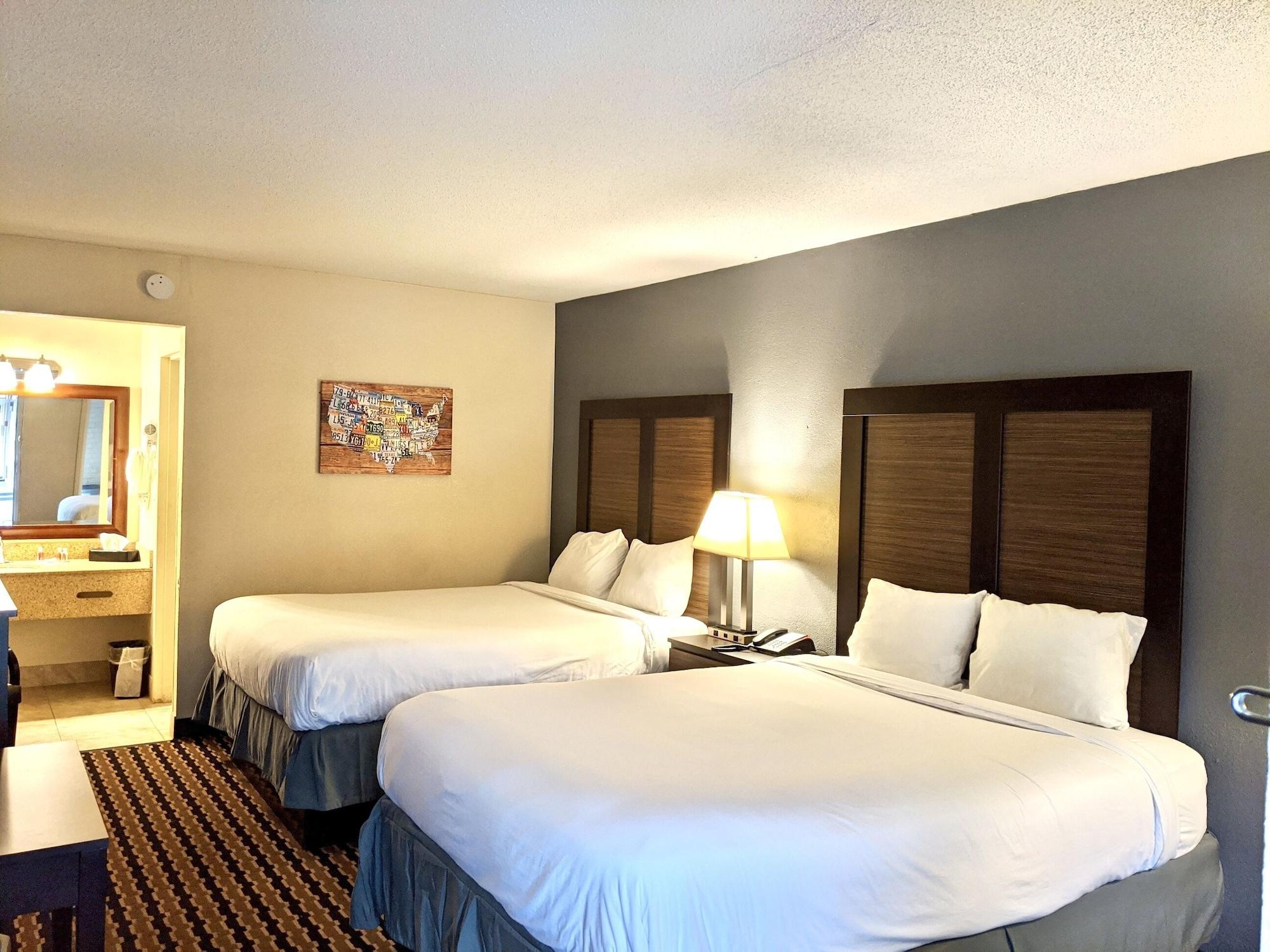Econo Lodge Forest City Bagian luar foto