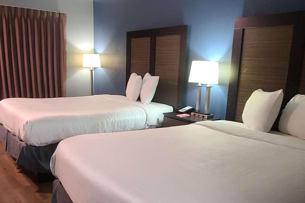 Econo Lodge Forest City Ruang foto