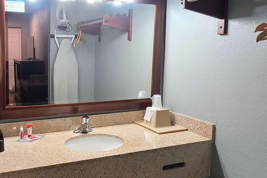 Econo Lodge Forest City Ruang foto