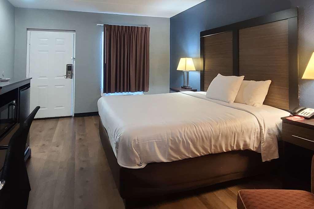 Econo Lodge Forest City Ruang foto